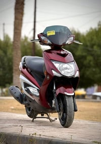 سكنز للبيع 07819698546