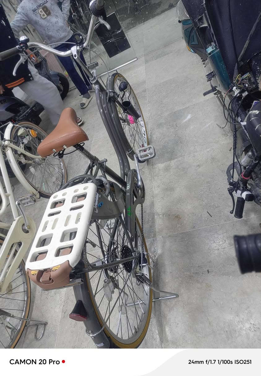 السلام عليكم بايسكلات ثنين للبيع تفاصيل اتصل *********** واتساب مكان بغداد الدورة  المهدية الثانية
