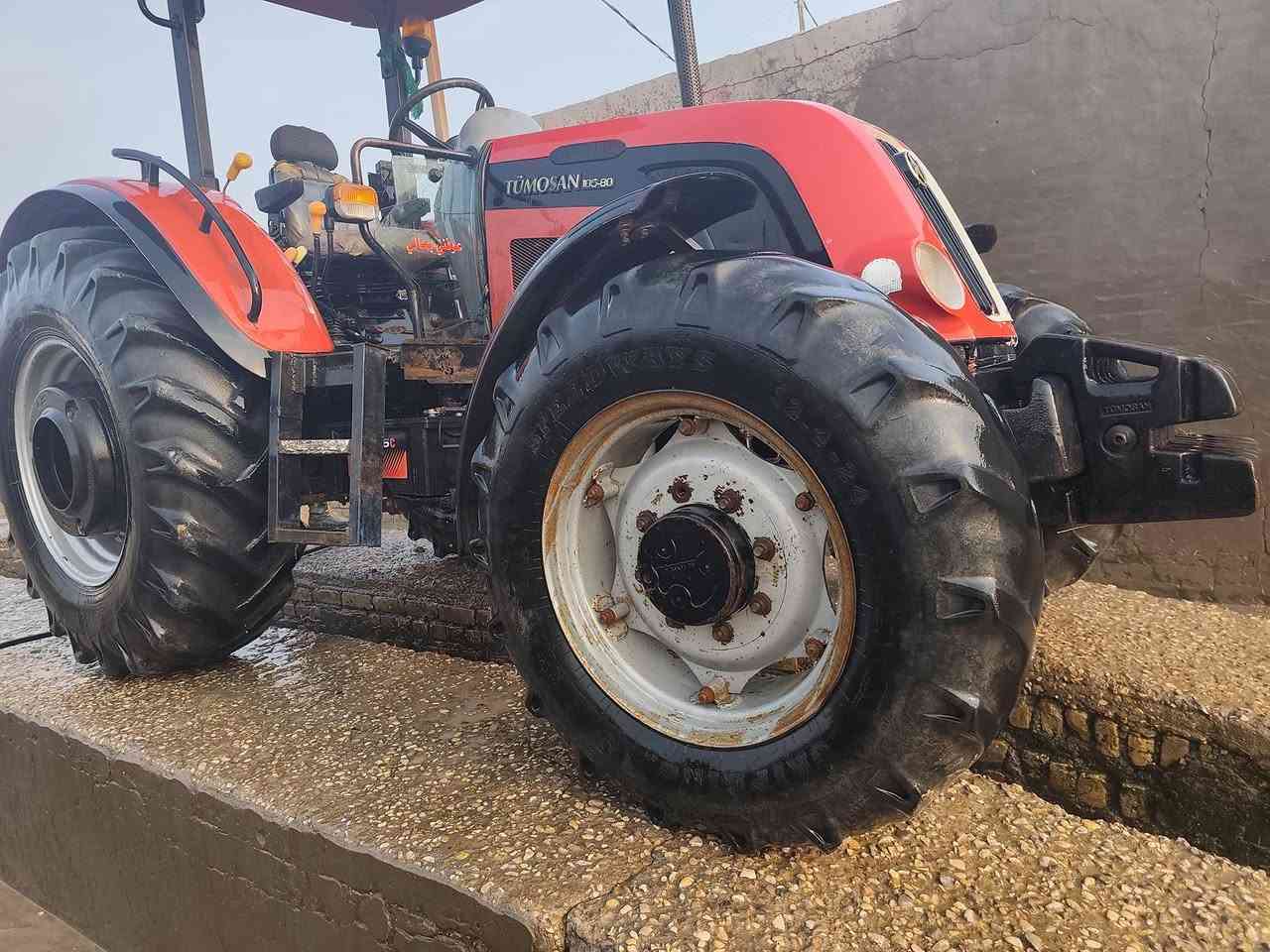 السلام عليكم للبيع  كاروبه توماسان  2010رقم ديالى السعر 12مليون ابيها مجال اومراوس العنوان ذي قار قلعة سكر م ***********
