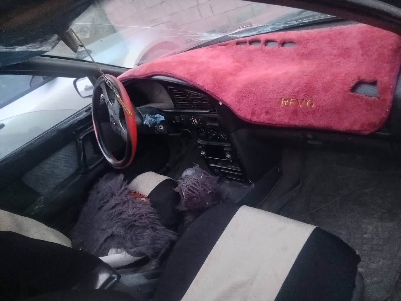 السلام عليكم ورحمه الله وبركاته سياره للبيع النترا موديل 93كير عادي محرك مكفول سياره معمره وحلوه مثل ما موظح بصورة السعر 32بيه مجال


**إذا كنت صاحب هذا الإعلان وتريد حذفه لأي سبب، رجاءا أرسل رسالة إلى الدعم الفني**