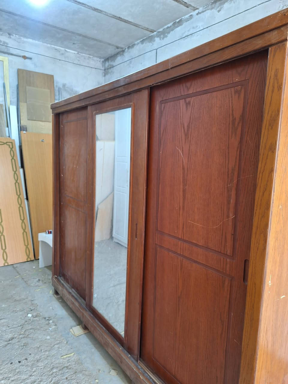 كنتور كويتي مستعمل بالات سعر ٢٢٥
عنوان_البصره قضاء المدينه_ناحية الشهيد عز الدين سليم قرب النفوس 
للاستفسار على الرقم ***********
