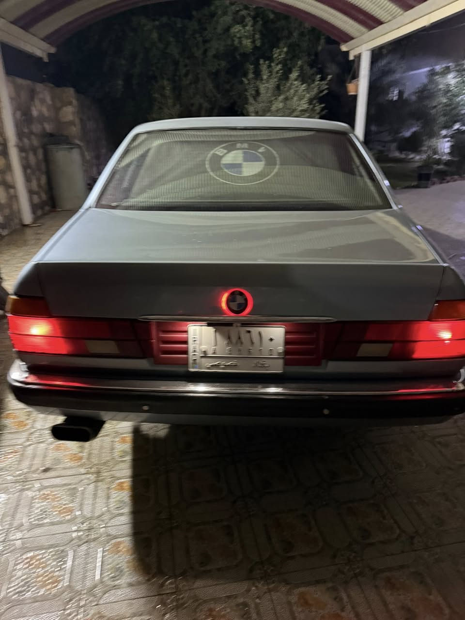 سلام عليكم 
بي ام ٧٣٥

 السياره جاهزه من كلشي ومكفوله من حداديه وكير ومكينه 
مكاني بابل  ***********
