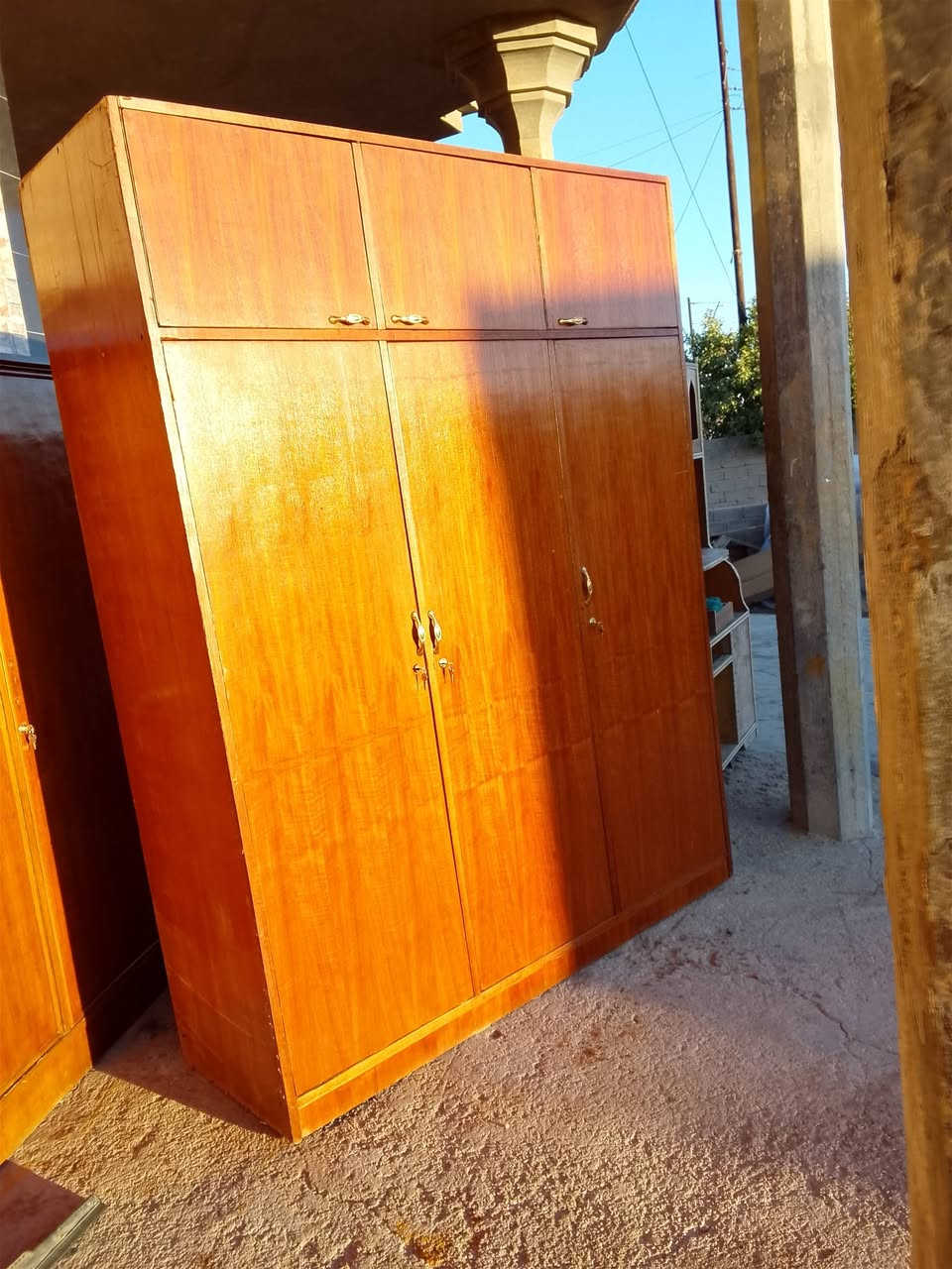 من رخصت المسؤل يوجد كناتير ابو 6ملحق حطاطه ابو 3محلق حطاطه السعر عل خاص اوتصال عل رقم تلفون***********العنوان الرمانه البوعبيد
