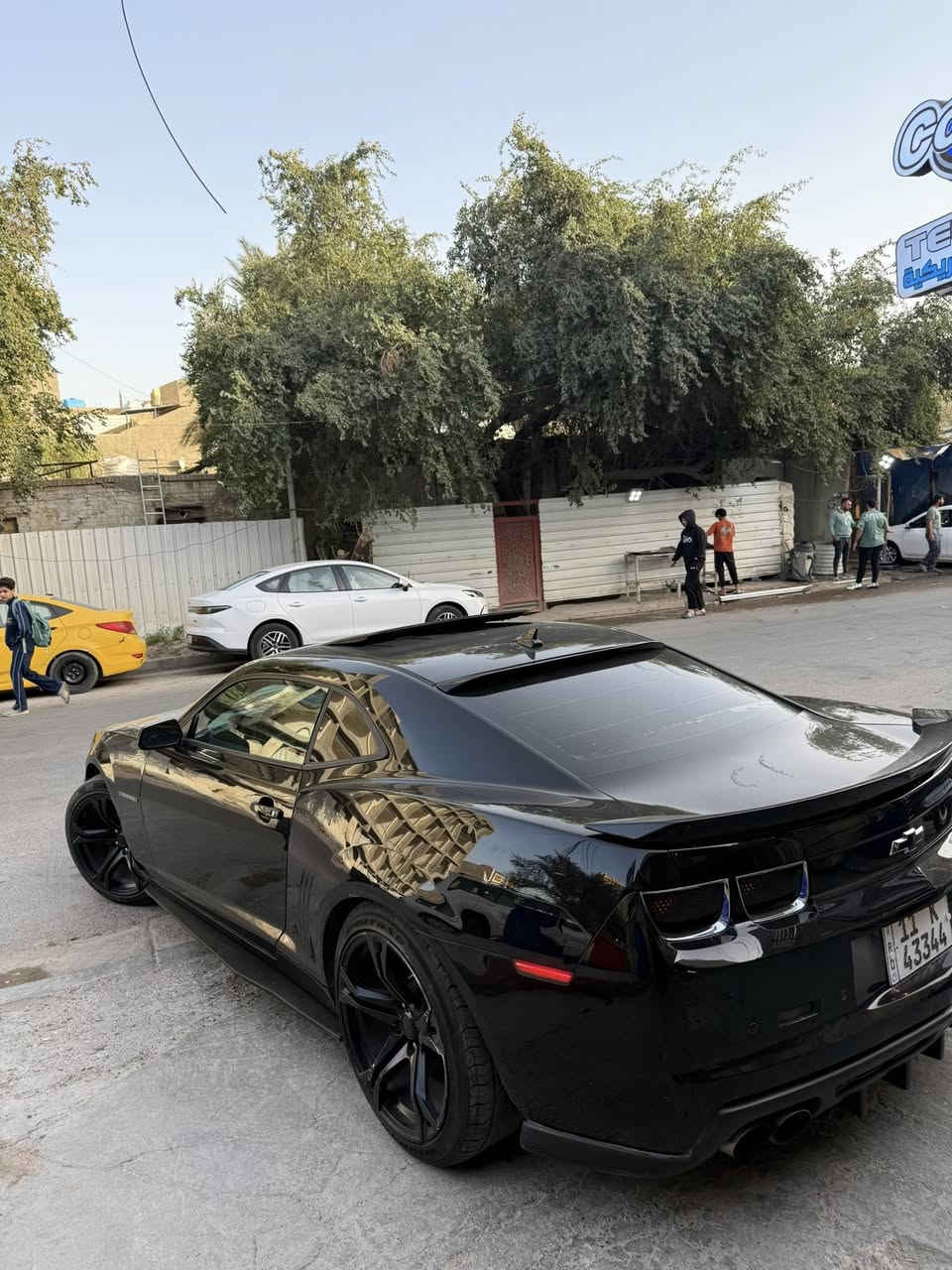 السلام عليكم
كمارو 2ssكير عااادي 2013 ماشية 45 الف ميل 
مكينة وكير كفالة 
كهربائيات كلهة وضع شركة مملعوب بيهة ابد لا جطل لا شي
السيارة حادثهة قطعتين فقط الجاملغ الامامي جهة السايق والجاملغ الخلفي جهة السايق
عليهة ويل 1le
بنيد كاربون فايبر اصلي
دعامية zl1
تبريد ثلج
بيهة داتا شو
كشنات تدفئة 
كيجات يم الكير
شاشة 
4 حساسات خلفي
فتحة
السيارة رقم بغداد مميز باسمي 
هزة جديد تحويل ثاني يوم
بيهة طخة بسيطة حاليا السيارة وبنفس الجاملغ المصبوغ موضح بل صورة
السعر 125 وبيهة مجال بسيط
مكاني بغداد الاعظمية
***********
