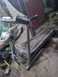 للبيع جهاز جري شغال بس مايمشي الهزاز شغال كله شغال  بس مايمشي ماعرف شن...