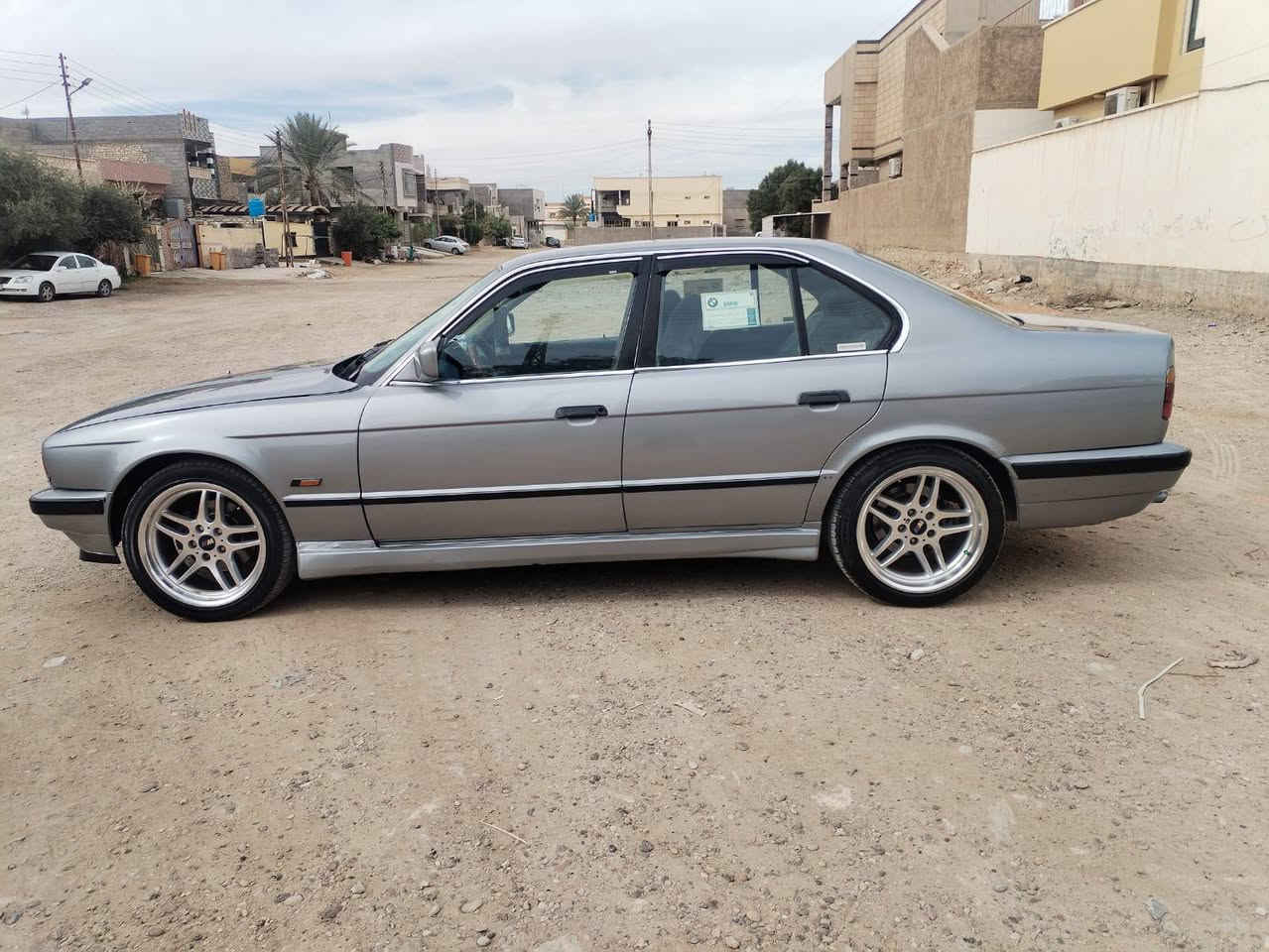 #للبيع سياره بي ام  موديل 91
سعر 55  وبيه مجال الاستفسار  ***********
