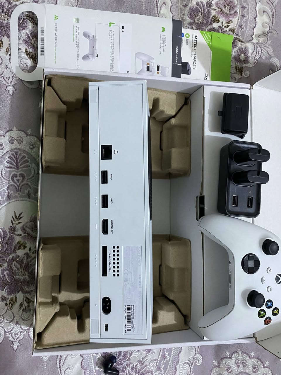 السلام عليكم جهاز اكس بوكس للبيع
الجهاز جديد استخدام قليل جداً إصدار الجهاز 2024 تختيم 18 لعبة بس مع كيم باص التمت وياه 10 الألعاب بدون اتصال إنترنت أو كيم باص الجوستك  مالتة الأصلية و بطاريات 🔋 عدد 3  ملحقاتة كاملة سعر الجهاز 350 للاستفسار ***********
