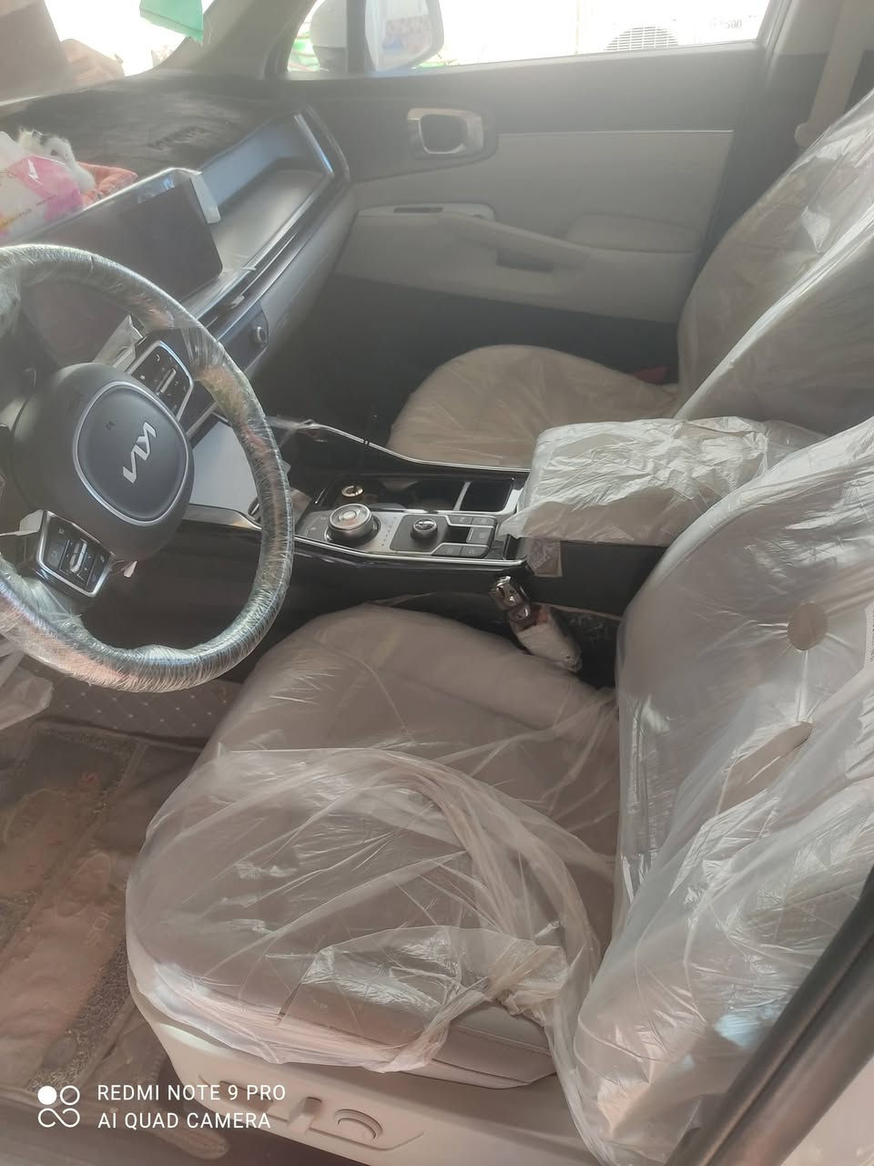 للبيع
سورنتو 24 ماشيه 26 ويل 19 

*********** بيهه 3 رصعات ازغار كلش يم تانكي البنزير والباقي مكفول السعر 315
