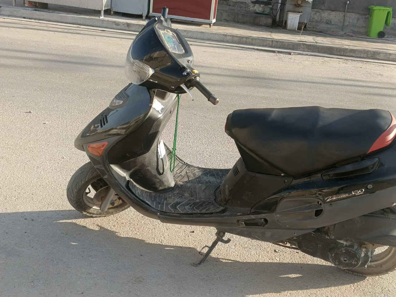 مكلف بالنشر🔴
السلام عليكم هاي الدراجه للبيع بـ 300 وبيهه مجال 
مكان/قضاء القرنه / ليريده يخابر راعيه ***********
عنده واتساب

