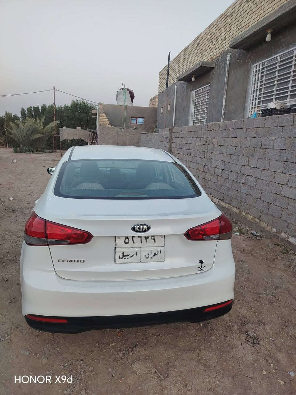 السلام عليكم سيراتو 2017 للبيع مكينه 1600 مكفوله عدا البنيد صبغ وباردات بسيطه شوف العين السعر 120
***********
