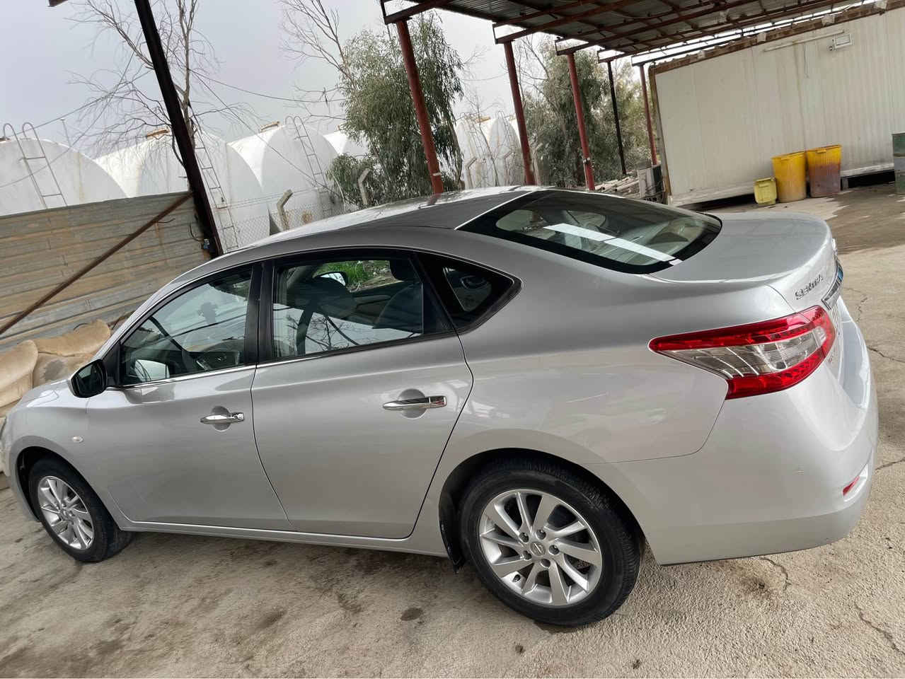 نیسان سینترا ٢٠١٦sv
‎خەلیجی فوول 
111 کم رۆشتوە 
بەسمەیە 
دەرگەی بەسمەیە 
تەبرید مەرکەزی 
ناو فۆرمیکایە 
کوشن شاموایە 
سوکان ڤۆلیۆمە 
سپۆرت
ویل کەپە 
کامیرا 
دەرگای لایە سایقی پێوەیە  لەگەل یەک بست داعامی پێشەوە پێەوەیەتی 
 ژم. *********** السليمانية, العراق
