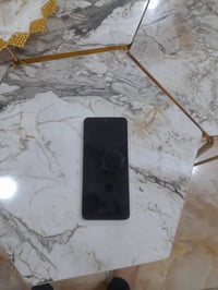 مبايل للبيع بوكو c71 بس كسر بل كامرة ول باقي كلة تمام ذاكرتة 128 بطاري...