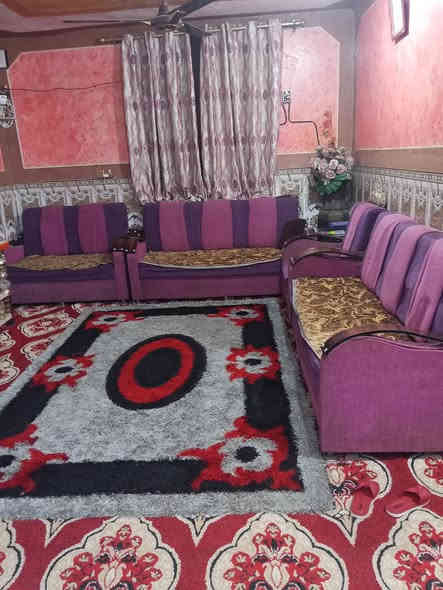 تخم للبيع نظيف وحلو انجاره عراقي شغل قوي سعره 100الف وبي مجال مكانه كاطون الرازي ***********
