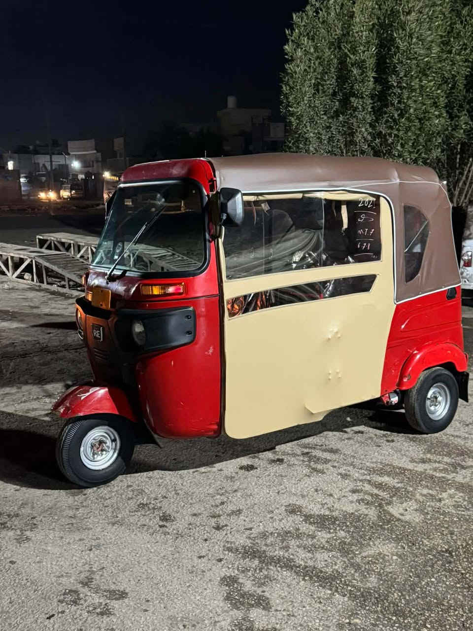 سلام وعليكم تكتك لبيع وحد وعشرين مكان دوره ابو جير هاذ رقمي ***********
