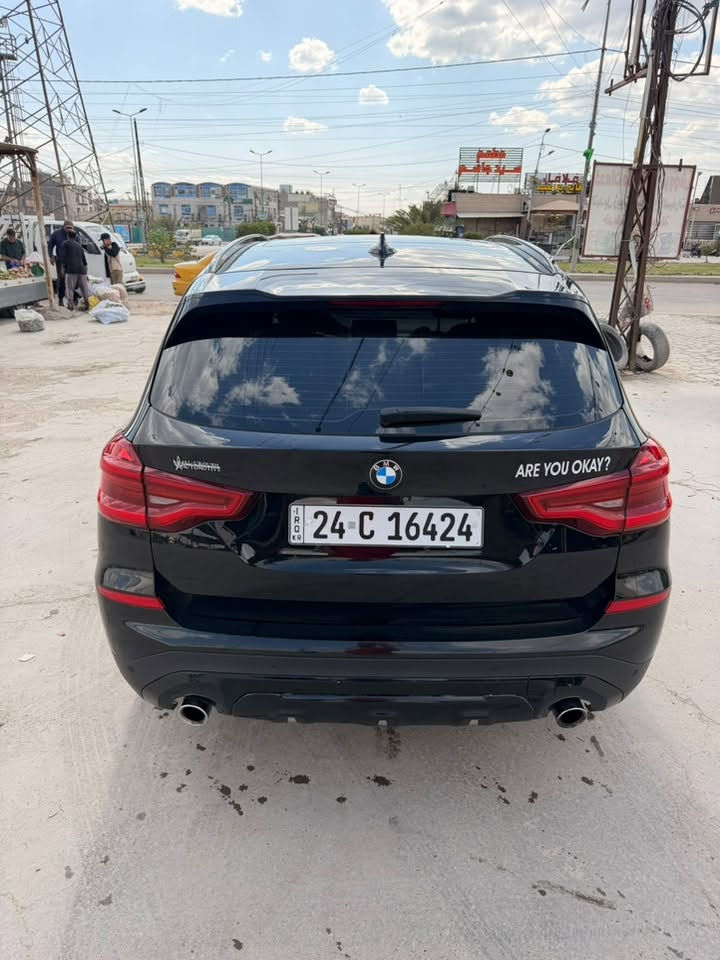 Bmw X3 xdrive30i  2018 وكالة العروش مكفولة من قطره الصبغ بيها كم طخه عايفهن على حطتهن 
محرك 2000 تون بور تيربو 245 حصان
دفع رباعي نظام xdrive 
السيارة فول عدا الكراسي الكهرباء  
تبريد قطعتين 
عدادات ديجيتل يتغير ويه الوضعية 
اربع وضعيات قيادة ايكو نورمل سبورت سبورت بلاس 
شاشة تحكم ايماءات تعلي الصوت وتنصي عن بعد رادار 360 درجة 
وقوف تلقائي عند الرجوع بردات خلفية 
عليها تخم تاير جديد رن فلات 
السعر 155$
مكانها بغداد 
***********
