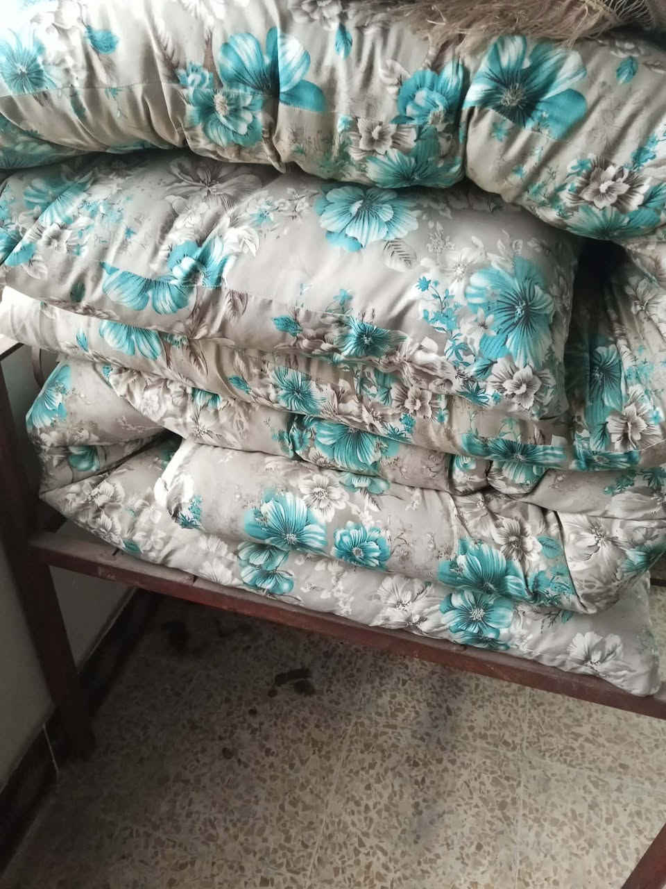 اغراض للبيع اسعارهم على الخاص الشراي يجي ويتفضل على الخاص


**إذا كنت صاحب هذا الإعلان وتريد حذفه لأي سبب، رجاءا أرسل رسالة إلى الدعم الفني**
