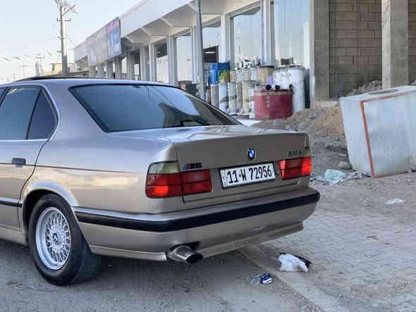 السلام عليكم بي أم 525 كير و مكينه و صدر خير من الله 
تخم تاير وتبريد سلايت شغل موديل 91
رقم بغداد مشروع وطني السيارة باسمي 
السعر 55وبيها مجال المكان بغداد الاتصال 
***********
***********
