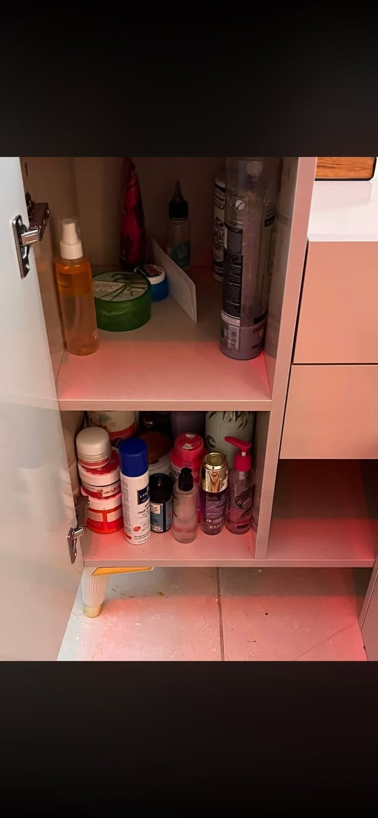 للبيع مستخدم اسبوع ٦ قطع جديدة تكمه مو طكاكي عنًوان بغداد جميله
***********
