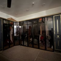 غرفه مستعمله • خشب قوي • قرب جسر الطابقين