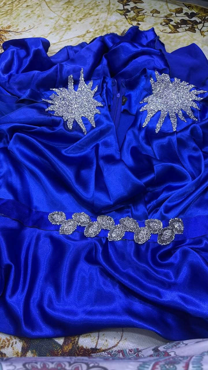 عندي هذول الفساتين للبيع كلش نضيفات قياسهم 48 50


**إذا كنت صاحب هذا الإعلان وتريد حذفه لأي سبب، رجاءا أرسل رسالة إلى الدعم الفني**