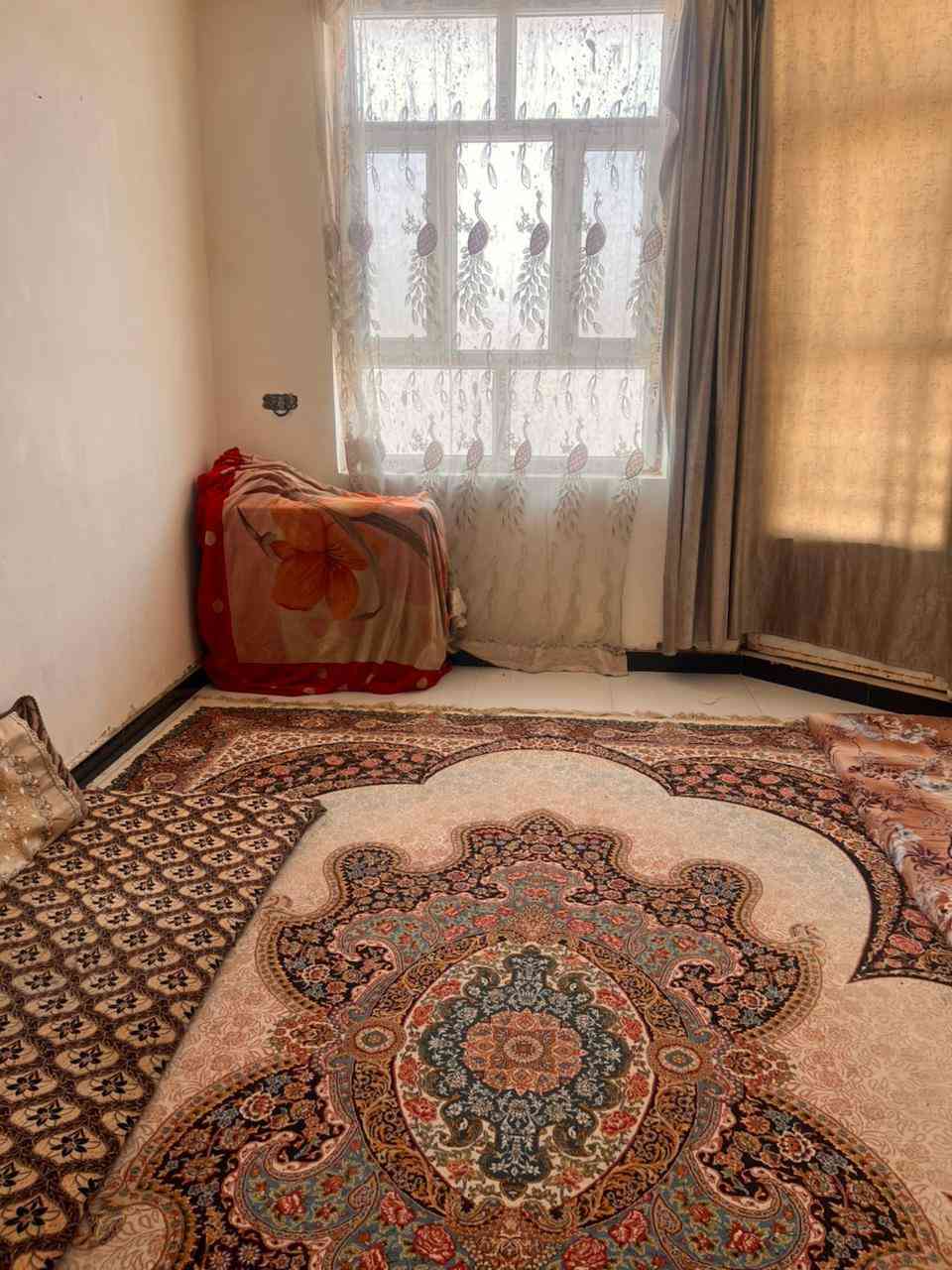 بيت للبيع – حي الإطارات
📍 الموقع: مكان مميز خلف الكلية المفتوحة
📐 المساحة: 100 متر (5×20)
🏢 الوصف: طابقين – بناء حديث
🛏 التفاصيل:
3 غرف نوم
استقبال
صالة
مطبخ
✨ موقع هادئ وقريب من الخدمات
📞 للاستفسار:
***********
***********
