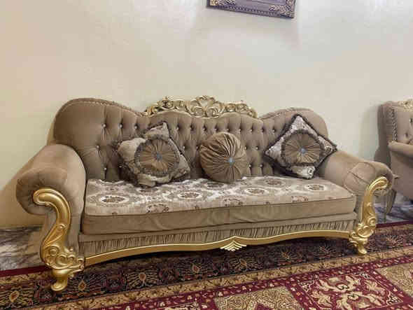 تخم مسخدم بس اخو جديد
تواصل مع رقم ***********
