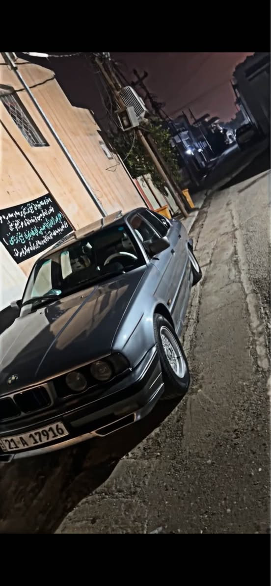 Bmw موديل ٩٢ كير عادي سةنةوي تازةيةتا ٢٨ 
چاملغ دواي سةكن ليدراوة بي ناو گرتن كوبون بةنزيني هةية شويني كركوك
*********** كركوك, العراق
