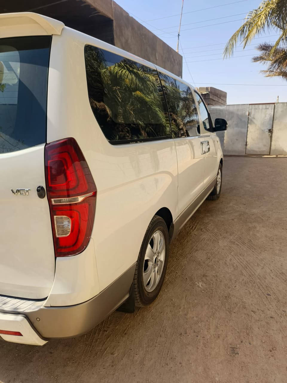 السلام عليك
١٩ دبلو أصل رقم بابل بأسمي السياره بالبصرة تحويلها بالبصره فول موصفات فتحات كفاله عامه من الصبغ بيها ملاحظات بسيطه سياره جاهزه ما ناقصه شي مكينه دبلو قبل فتره شادها حداده جديده تخم تاير نكسن دوشمه عامه كشنات وارضيه بگ لايت ٢٠ مرايات٢٠  للاستفسار
***********
