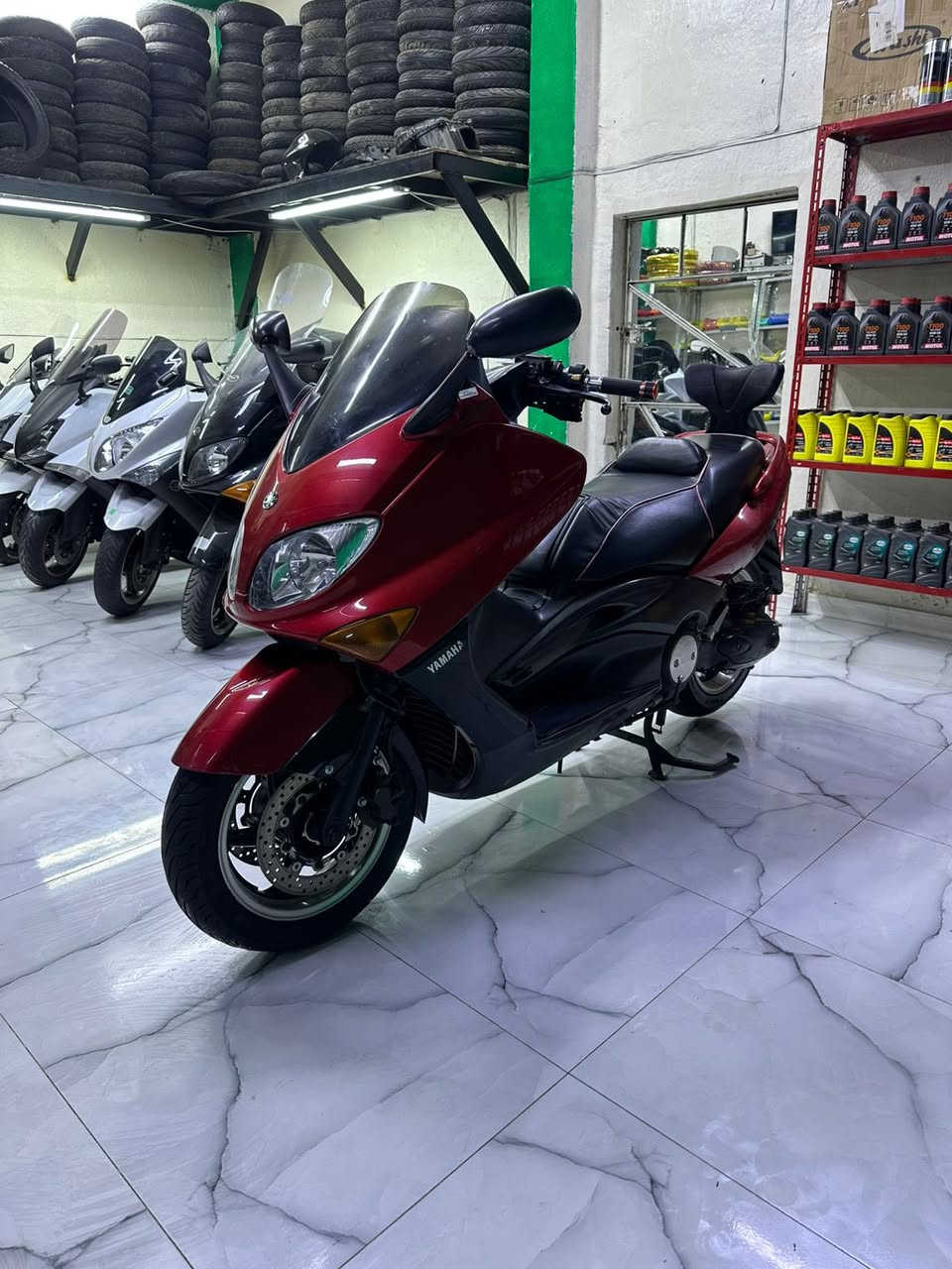 سلام عليكم تي ماكس 2008 لون احمر ماشيه26 بيها تجوه دراجه كفاله عامه ***********
