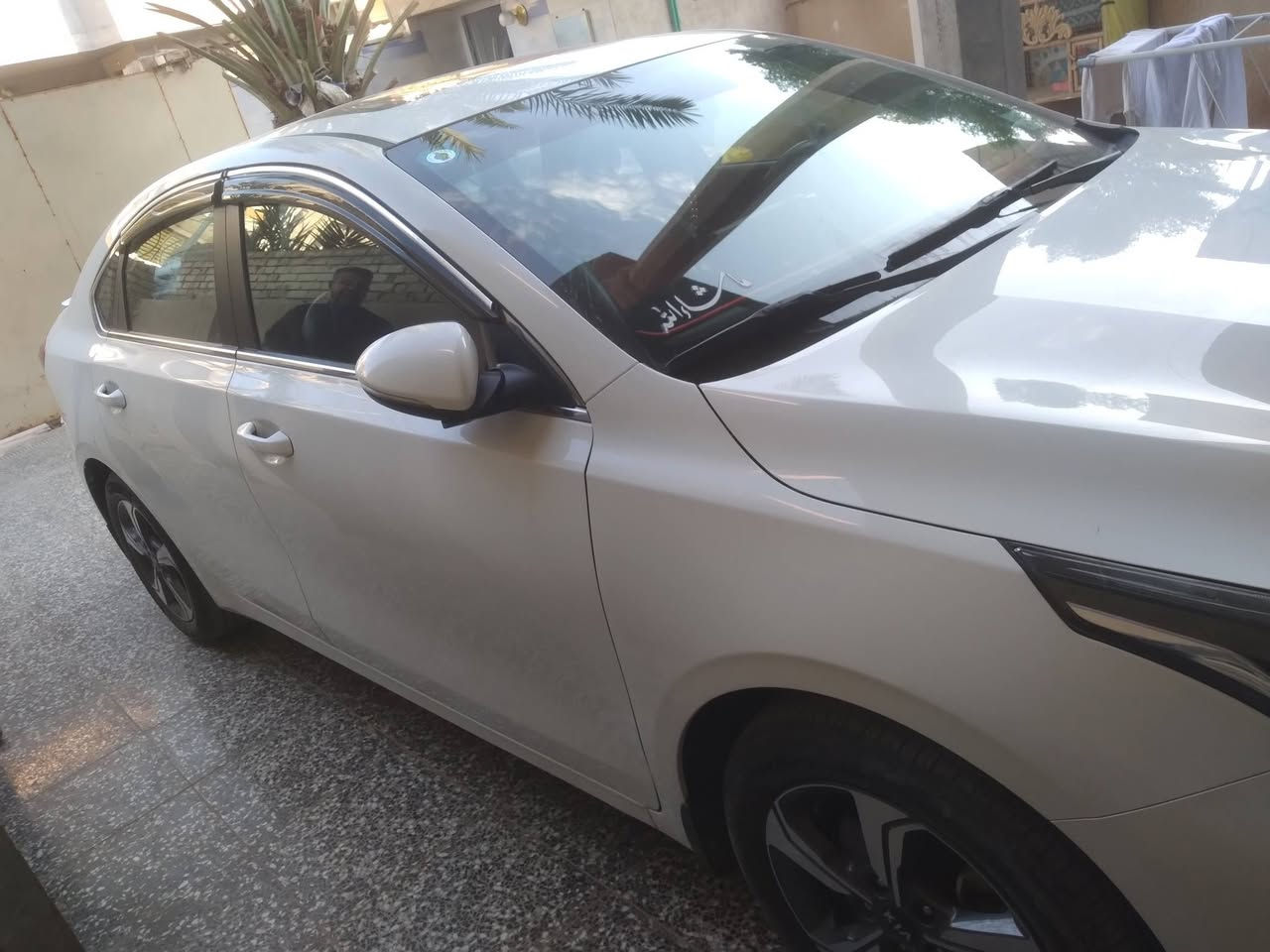 كيا سيراتو ٢٠٢١ لون ابيض رقم بغداد فول موصفات 
محرك ١٦٠٠
***********
