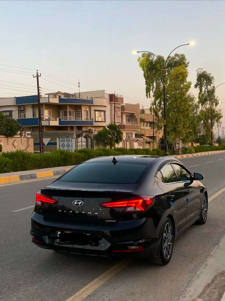 النترا 2020
النترا 2020 امريكي
السيارة فول مواصفات 
لمتد بدون سلايت 
رادار امامي وخلفي 
رادارات جانبية 
هيتر كشن 
كشنات جلد 
لايتات ليد 
بك لايت لد 
سيارة جديدة 
ماشية 28 الف 
السيارة حادثها حافية البوند فقط 
معدلة عل بارد 
بدون صبغ سيارة 
رقم اربيل 
السعر 142 وبيها مجال شي قليل 
***********
