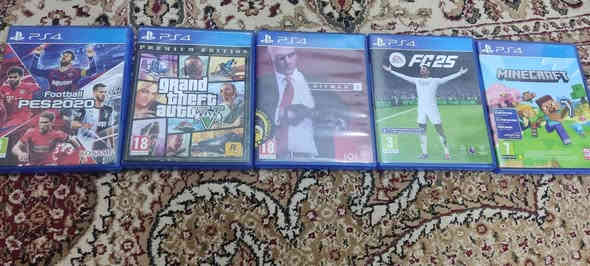 يوجد بلي 4سلم نظيف ما داخل صيانه مع كامل ملحقاته مع يدة اضافيه و قاعده مبرد +شحن يدات+مكان للاقراص وسماعه ويوجد اقراص للبيع كذلك و يو بي اس شحن كامل ساعه كامله وبي مجال
للاستفسار ***********
