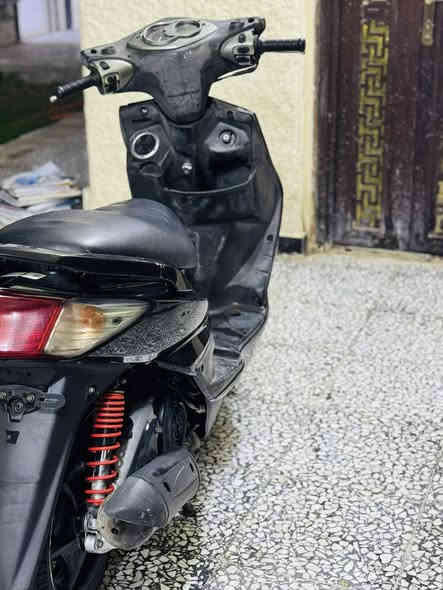 السلام عليكم سكنس فحل مكينة ناعمة نگرة سلف هندر كهربائي اشاير كلها شغالة دبل إشاره هم كفرات كلها مختمة ختم واحد شرط ☝️ شرط بلادية شلعة معدل اشك الكاع وتخم تاير جديد امامي وخلفي والدراجة بلادية اديرلها كله محسن والدراجة خير من الله والمو شراي لا يتعبني عنواني بغداد المشتل المعلمين السعر 650 وبيها مجال سهلة ما موجود فيس الواتساب***********
رقم الهاتف ***********
