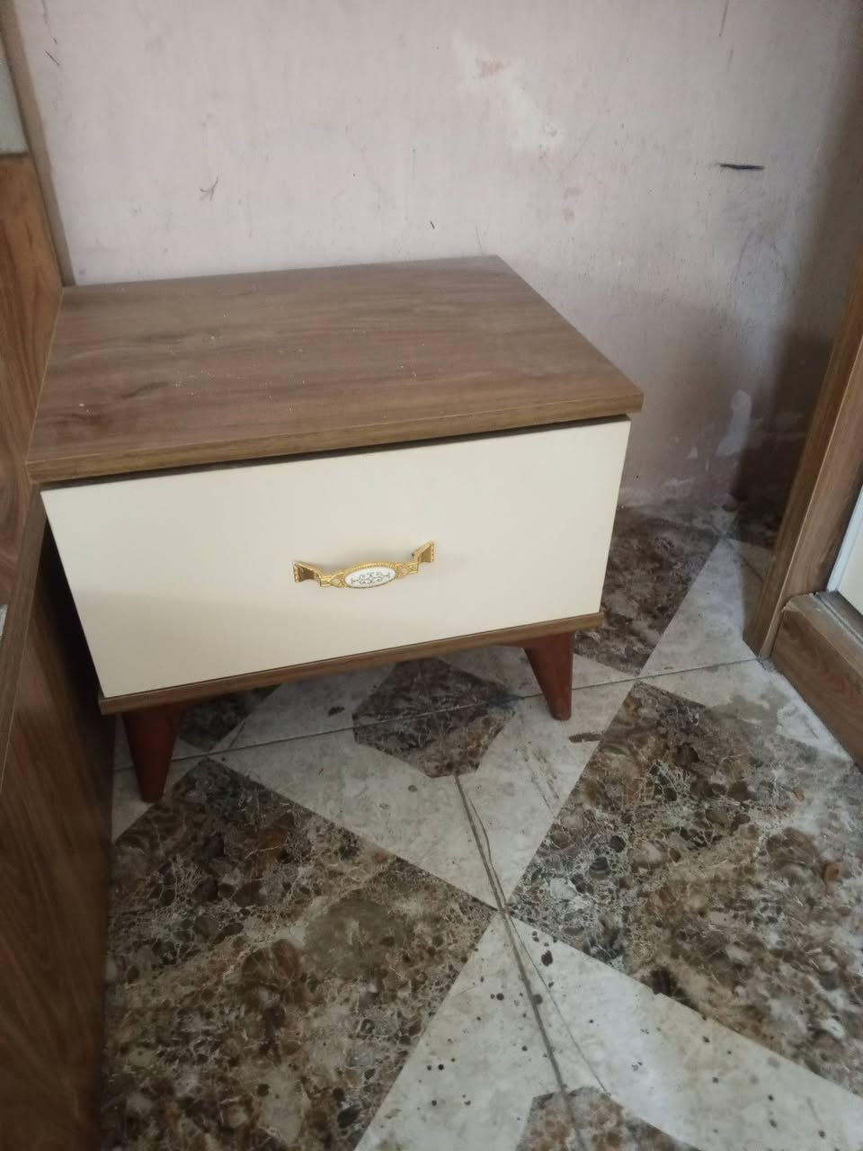 هاذه رقم الهاتف ***********
