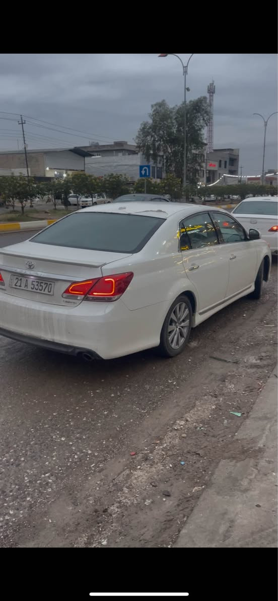 Avalon 
مؤدیل٢٠١١
مواسفات ليميتت 
٣پارجةي بوياغة جامرخي پيشي لاي سكني جوار پةنجة ناوي گرتوه 
گيرومكينةي بي عةيب نةكرايتة  بةشرت بي عةيب 
سةيارةكة بةس ماشالله دةوي زور جوانة بوياغ تةنكة  نيو جاوةنةكةي هةنديك هةلي داوة
سعري ١٤٩ مجالي برايانة 
لةهةوليرم  *********** أربيل, العراق
