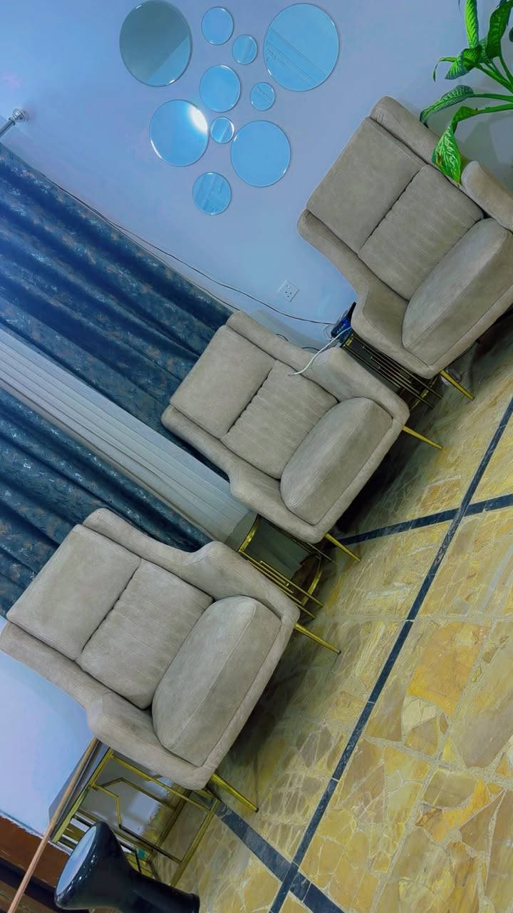 غراض مستعمل نظيف للبيع 
للاستفسار المراسله على *********** وتساب
