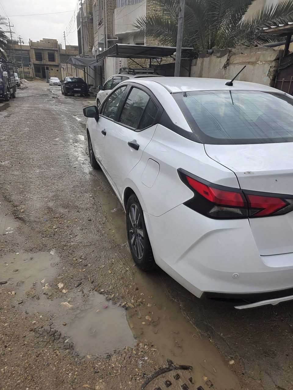 بسم اللە الرحمن الرحیم
للبيع نيسان فيرسا
موديل2023 S
عداد المسافه فقط 16  الف میل  
سیارە على وضع الشركة  
حادث كلش خفيف نهاية القمارة ومصلحة تصليح درجة اولى داخل العراق  جميع الايرباكات سليمة 
 رقم الشاصي وصور الحادث  داخل منشور
المواصفات :
رادار امامي  توقف ذاتي + كامرة تحديد  المسار
حساسات خلفي توقف ذاتی
مري كهرباء ⚡️ جام كهرباء
 تحكم  ستيرن جهتين  + نظام قيادة سبورت
شاشة  كبيرة اضاءة ليلي + نهاري 
+ شاشة عرض الأعطال  
مانع تزحلق تحكم شاشة مثبت سرعة
حساس اطارات APSمنفذ USP 3
منفذ AUX كاميرا 🎥 خلفية
منفذ طاقة  
 ويل كب
باقي المواصفات معروفة
سیارە رقم ميسان معوقين وكالة عامة المعاق ولد شاب 
السعر   ١٣٠ 
للأستسفار الاتصال ***********
