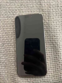 15 برو ماكس شرق اوسط  بطاريه 86  ذاكره 256 الون تيتانيوم  المكان بغداد...