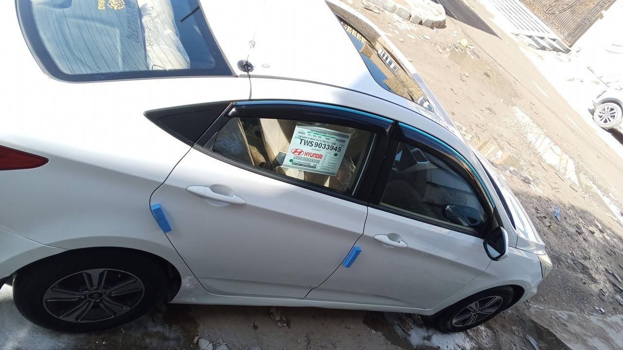 اللهم صلي على محمد وال محمد
السلام عليكم للبيع اكسنت موديل 2016 وارد خليجي كفاله من الضربة والصبغ والتبديل فول مواصفات 
فتحه سقف .شاشه .نضام ايكو .تحكمات ستيرن وبعد بيهه مواصفات 
مكينه وكير كفاله تبريد ثلج رقم البصرة تحويل ثاني يوم 
السعر 110 ورقه وبيهه مجال قليل 
الاستفسار اتصال على الهاتف ***********
العنوان البصرة مركز
