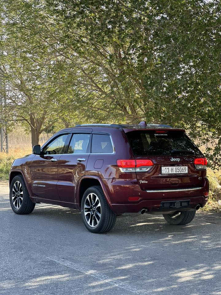 سلام عليكم
للبيع جيب كراند شيروكي فئه الاوفرلاند 
فوول مواصفات مرايات متغيره الون 
تبريد تدفئه كشنات سستم صوت 
سياره اعلى مواصفات ب موديلها 
جاهزه تخم تاير منظومه بانزين جديده 
حداديه جديده بالكامل وبعد بيها هواي
مواصفات من غير البانزين تستقبل عادي
شرط لا دونز ولا محسن 
للاستفسار الاتصال على الرقم 
*********** 
العنوان / بابل حي الجزائر
