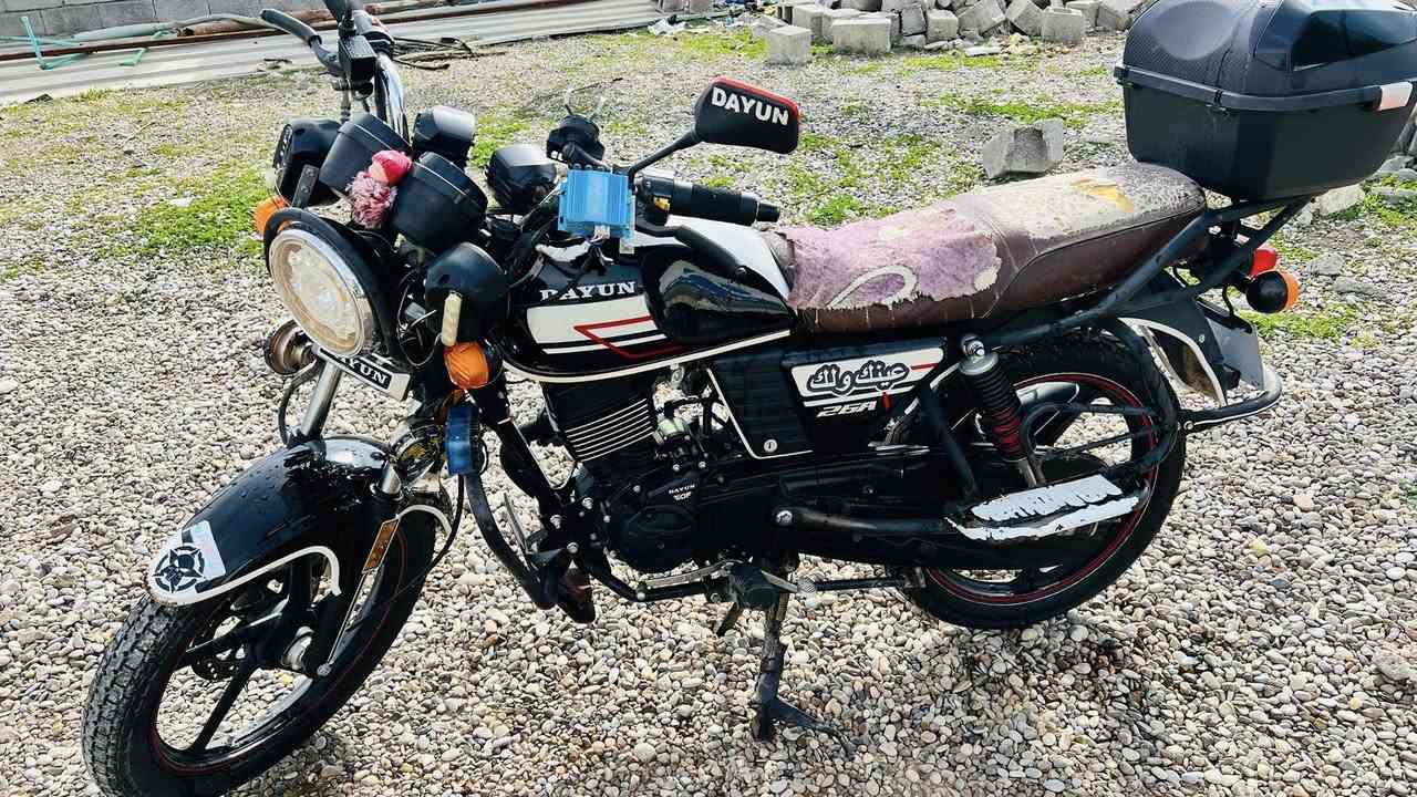 السلام عليكم.    دراجه دايوان للبيع 2021محرك 150بلشرط دراجه مكفوله من كلشي للبيع او مراوس سعر 1100متواجد فيس ورقم ***********
