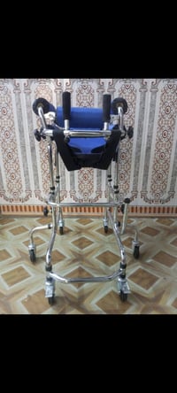 حجلات للبيع الاحمره مستعمله سعر 50 والازرقه سعره 190 جديده 07816502860