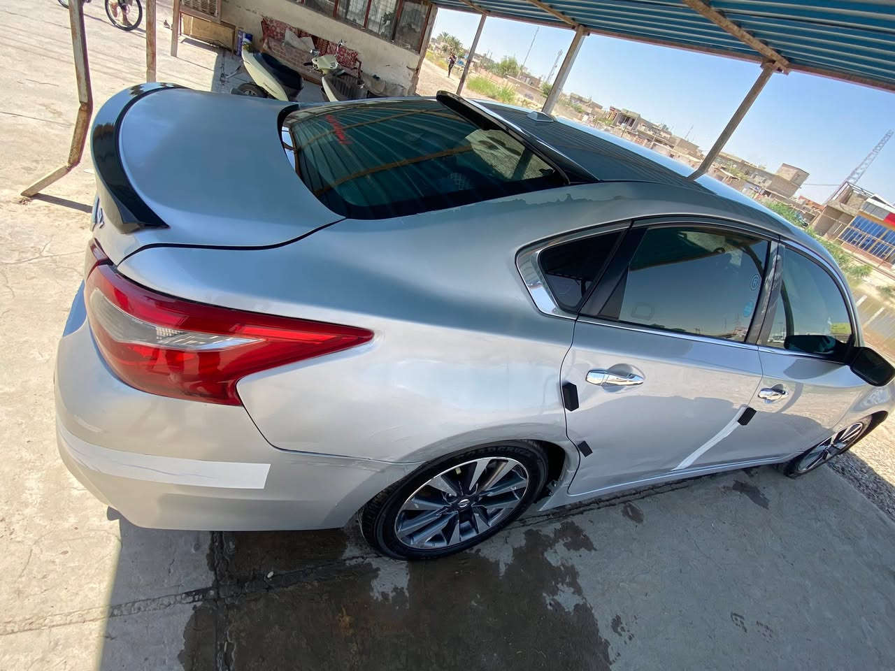 السلام عليكم ورحمة الله وبركاته 🌹

للبيع Nissan Altima موديل 2017

▪️ سنوية وهزّة جديدة
▪️ تحويل مباشر
▪️ جام لغ خلفي بيه معجون بدون دواخل (للجهتين الخلفيتين)
▪️ جام لغ أمامي وباب السايق والباب الخلفي فقط كلير، بدون معجون
▪️ السيارة نظيفة 

💰 السعر: 95 

📞 للاستفسار والاتصال: ***********
