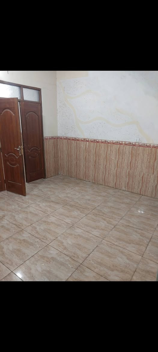 مشتمل للايجار ١٠٠ متر طابق ارضي العنوان الثعالبة منطقة ال٦٠٠٠ شارع المحطة فرع علي الوكيل 
الاتصال ***********
