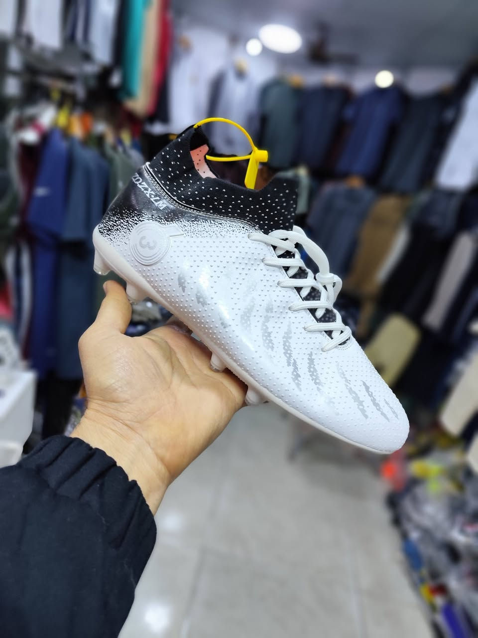 لابجين موديل زوزكس 👍
موديل جديد گيتر 👍
 الاحجام 39  40  41  42  43  فقط 
خانقين شارع المصرف داخل الفرع مقابيل مجمع باريس ***********
متوفر توصيل لجميع المحافظات 👍
