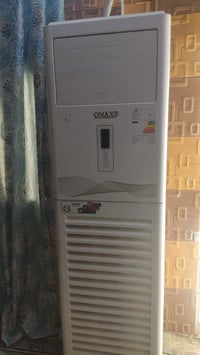 مكيف ٣ طن • استعمال خمس شهور