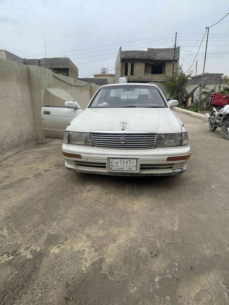 السلام عليكم  كروان بطه منفصل للبيع موديل 92 سياره حلوه وجاهزه داخله خير من الله تبريد ثلج حدايه حلوه مكفوله من الكص ونقل الجثه والعيب الشرعي رقم بغداد تحويل مباشر سياره صارت عندي بداية بكن السعر 45 وبيه مجال لشراي مكاني صلاح الدين قضاء بلد ***********
