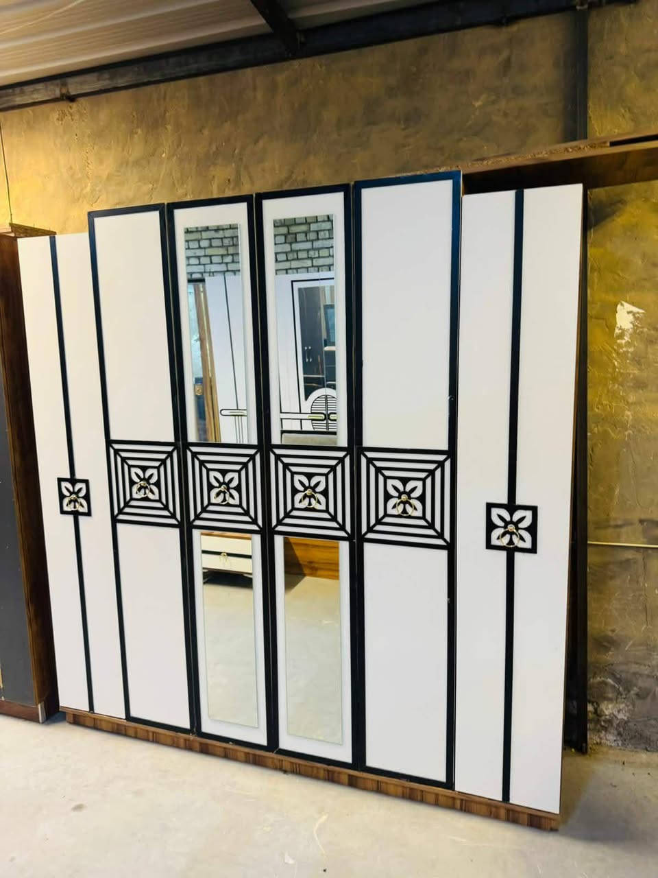 غرفه تركي خمس قطع نضيفه سعر 500 قفل مع شد نقل دخل بغداد مجاني و المحافظات بكروه حجز واتساب فقط***********
