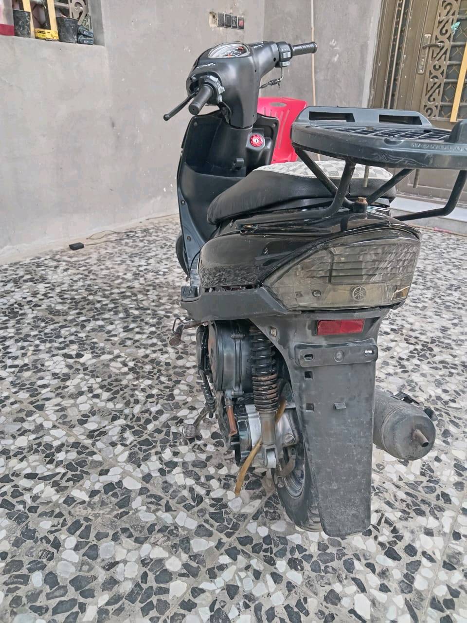سلام عليكم
عيني شباب هاي دراجه للبيع ماكس عدله هاي شوفت عينكم نضيفه وزينه مال جناي من الشغل للبيت  رايده ب400 وبيه مجال