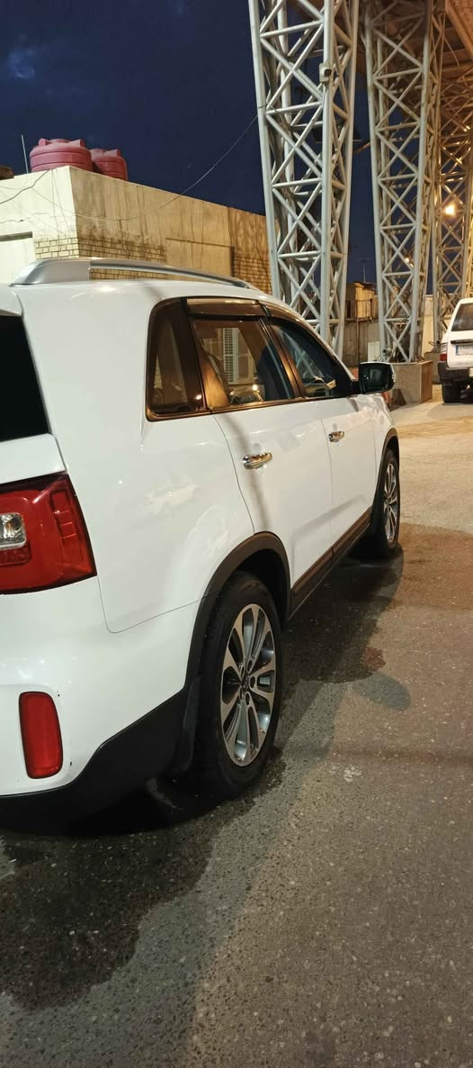 السلام عليكم سياره كيه سورنتو 2015 كفاله من الصبغ وكفاله من الضربه السياره بصمه  تحكم ستيرن ملبيها تنته 7راكب السياره كفاله من كلشي محرك كير حداديه تخم تاير جديد *********** سياره170 بيها مجال بسيط  بكان السياره بصره ابو الخصيب Singapore
